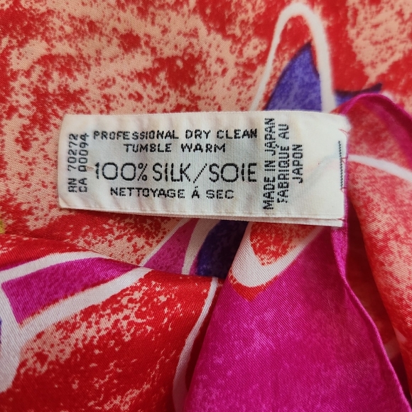 VTG Liz Claiborne Square 30" x 30" Scarf 100% Silk Colorful Floral Made in Japan - Picture 4 of 4